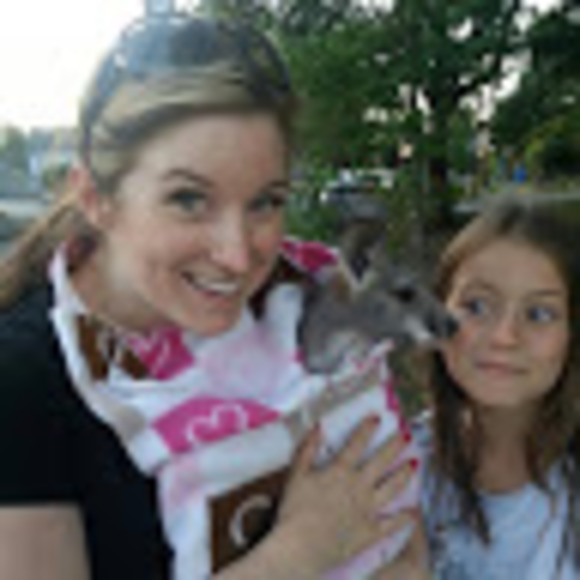 Meet your Posher, Liz - Picture 1 of 1